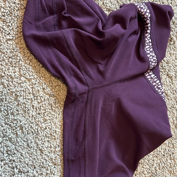 OG lululemon align leggings 28” - Picture 4 of 4